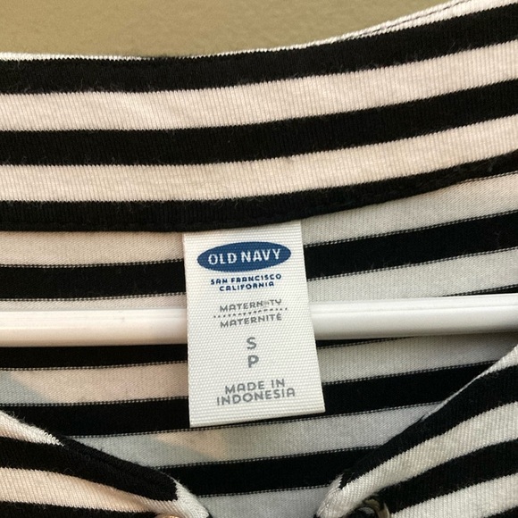 Old Navy Maternity Black and White Long Sleeve Bodycon Dress - Picture 2 of 8